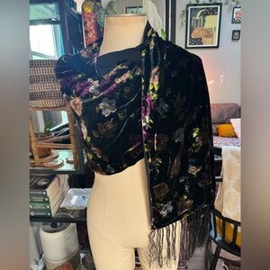 Vintage Floral Velvet Scarf with Fringe